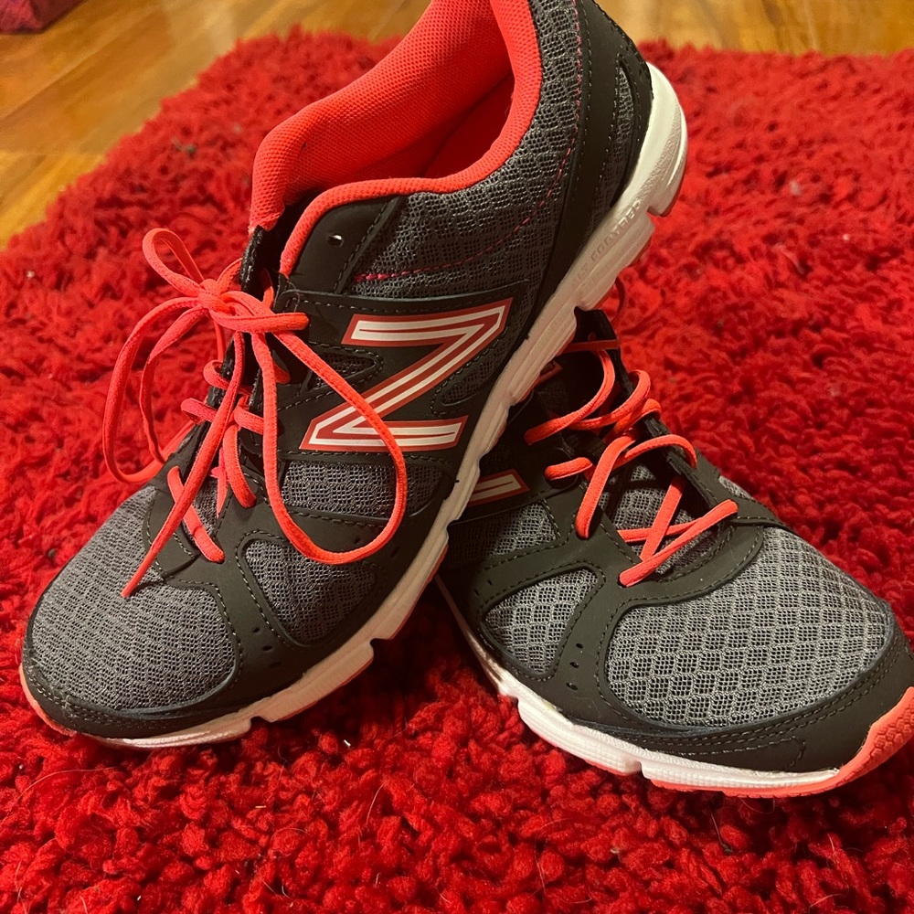 New Balance sneakers pink and grey size 8.5